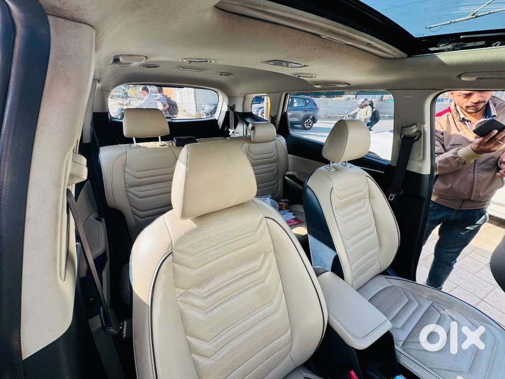 Kia Carens Luxury 2023