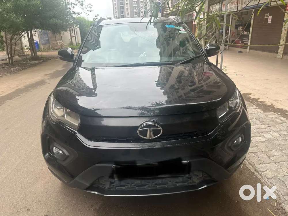 Tata Nexon Xza+ Premium Dark Edition  2023  Petrol  Automatic  Top