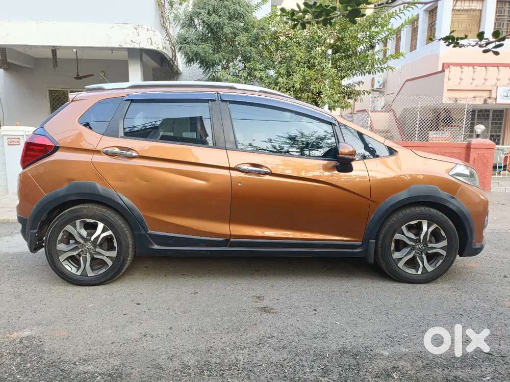 100% Finance Honda Wr-v 2018 Edition Sunroof Model