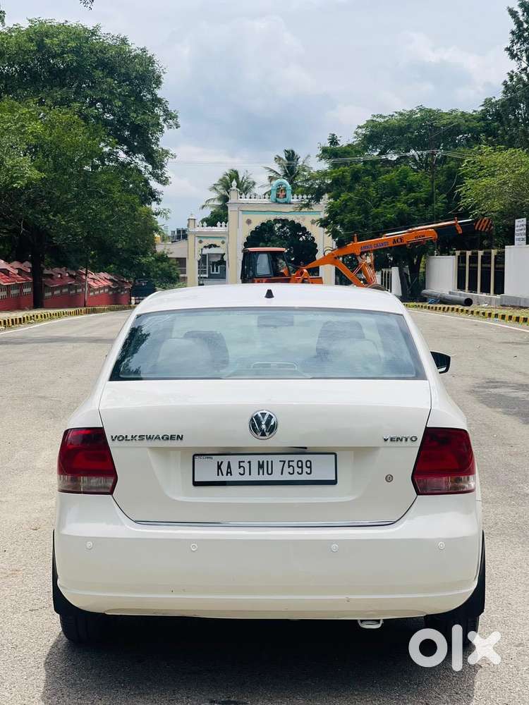 Volkswagen Vento 2010-2013 Ipl Ii Petrol Highline At, 2011, Petrol
