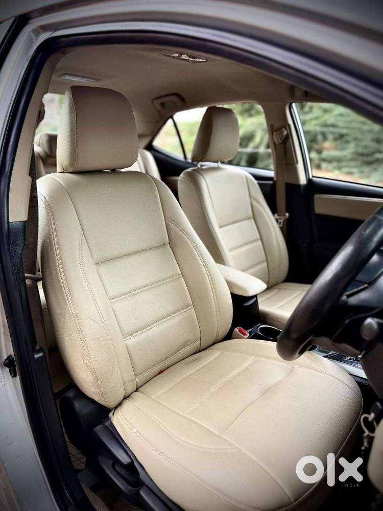 Toyota Corolla Altis G At, 2015, Petrol