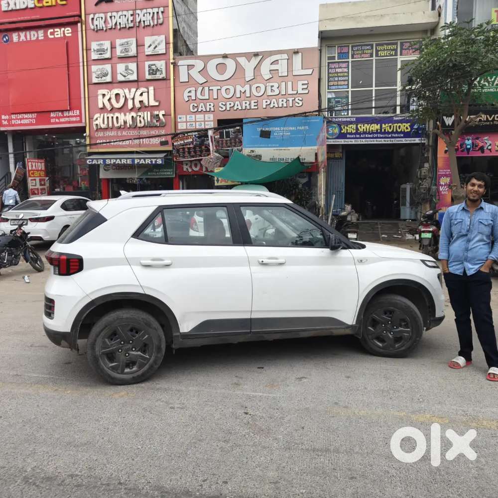 Hyundai Venue 2025 Model Petrol