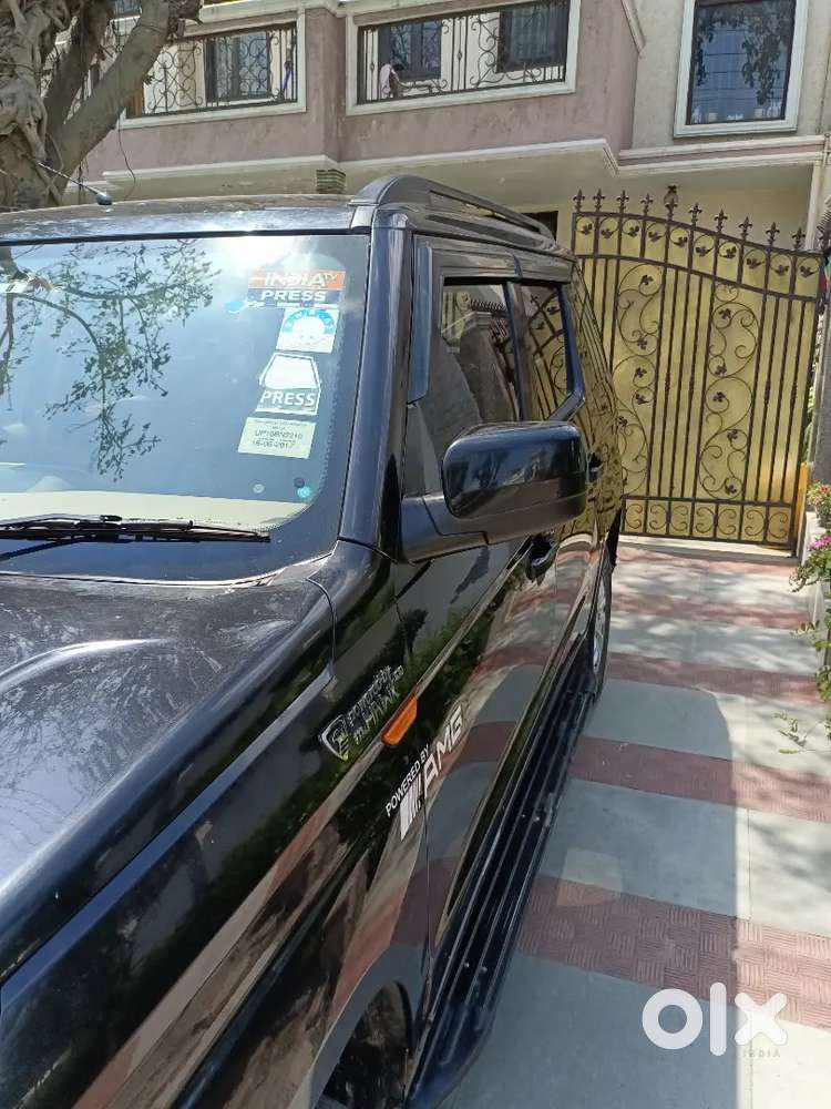 Mahindra Tuv 300 2017