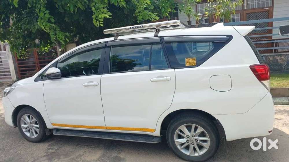 Toyota Innova Crysta 2023