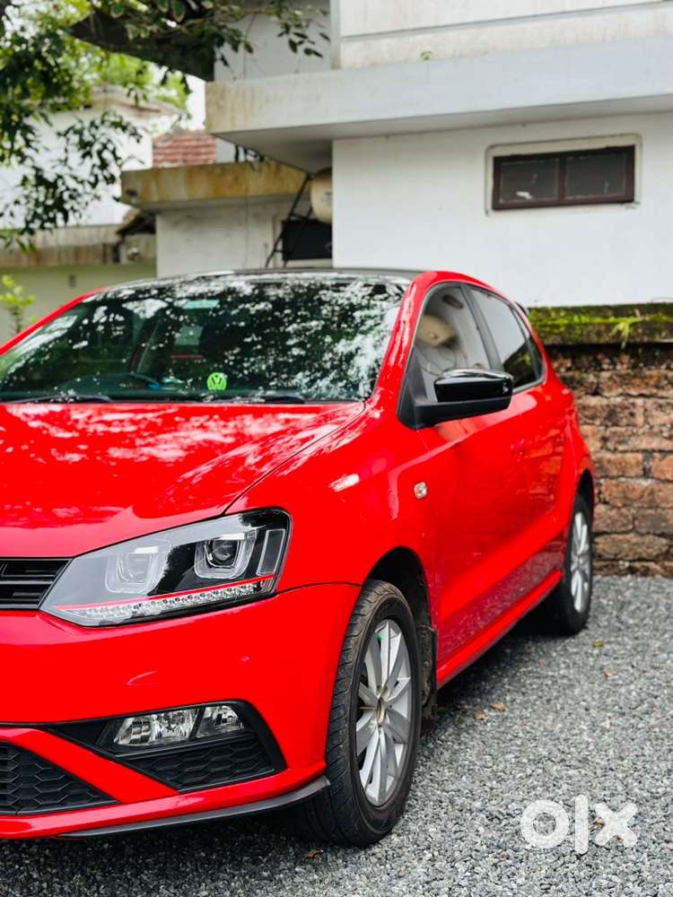 Volkswagen Polo 2015, With Proper Service. Urgent Sale