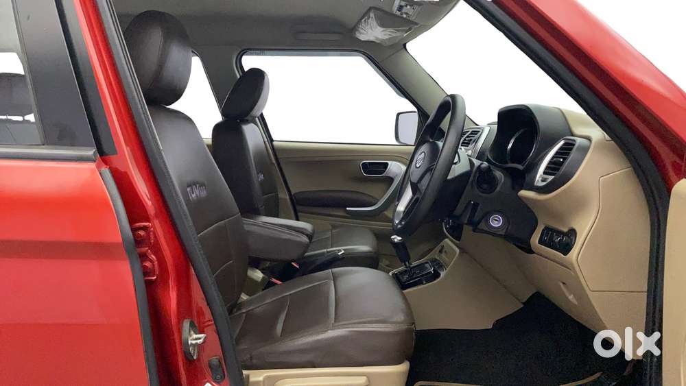 Mahindra Tuv 300 T8 Amt, 2016, Diesel