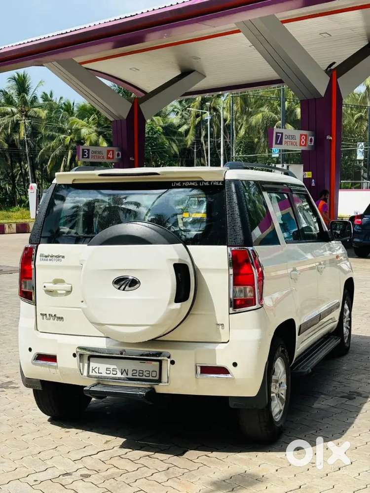 Mahindra Tuv 300 2017
