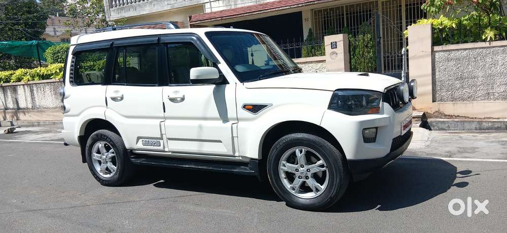 Mahindra Scorpio S10, 2015, Diesel