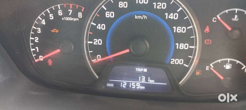 Hyundai Grand I10 2013-2016 Crdi Sportz, 2014, Petrol