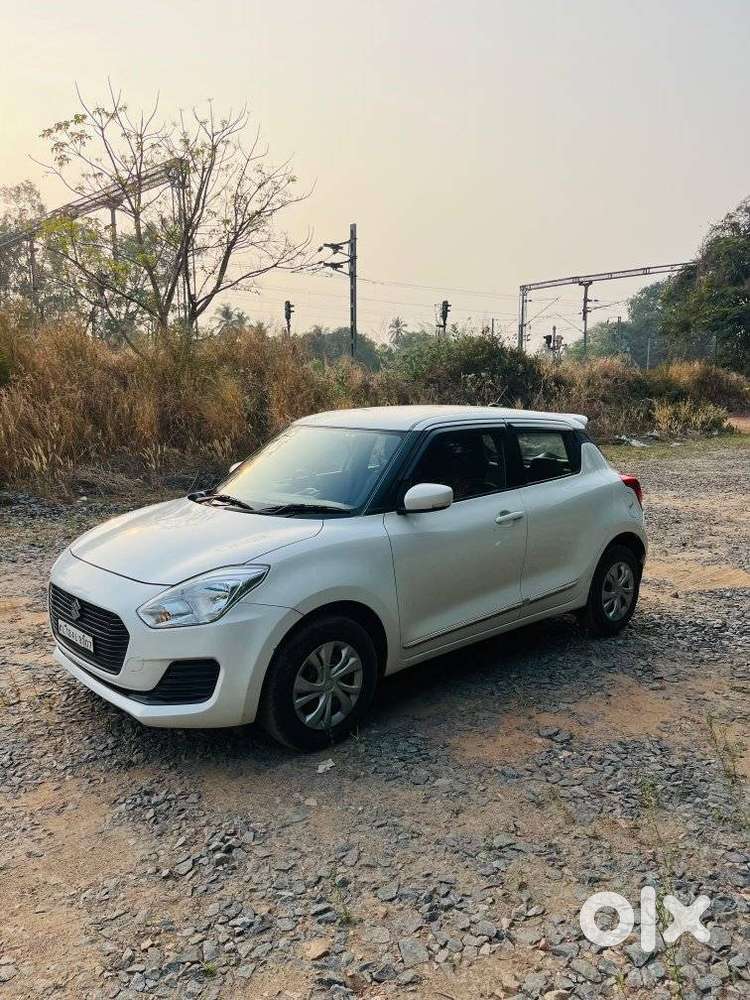 Maruti Suzuki Swift Vxi + Manual, 2018, Petrol