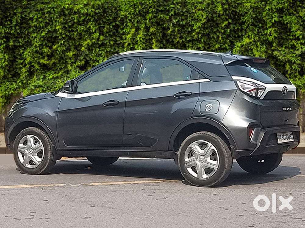 Tata Nexon 1.5 Revotorq Xm (s), 2021, Diesel