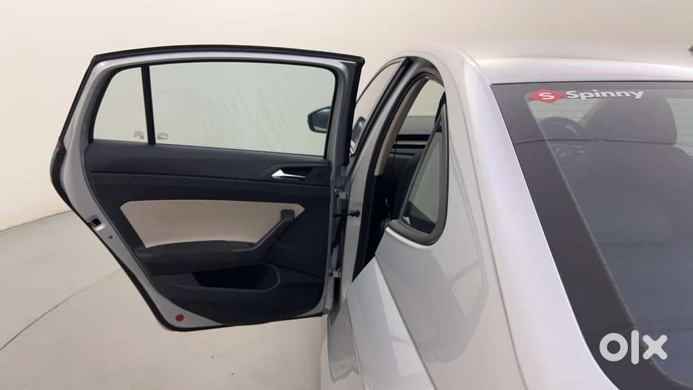 Skoda Slavia Ambition 1.0l Tsi At, 2022, Petrol