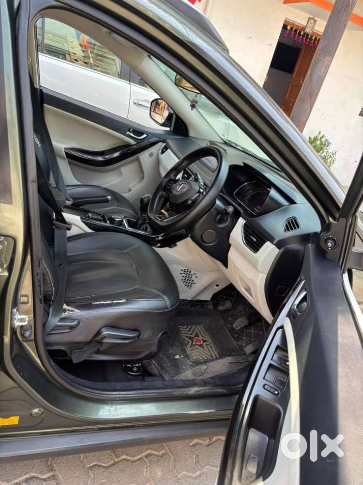 Tata Nexon, 2022, Petrol