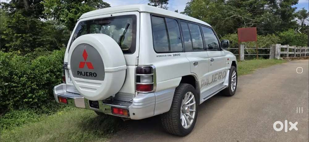 Mitsubishi Pajero 2012 Diesel 111000 Km Driven