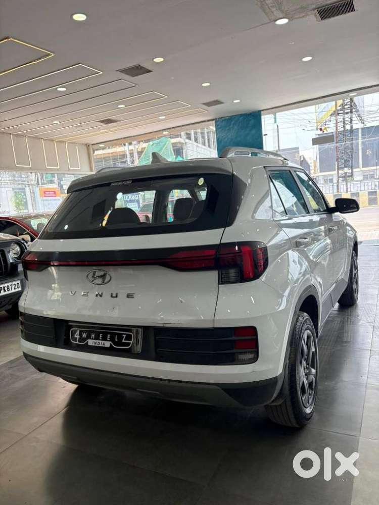 Hyundai Venue 1.2 S (o), 2025, Petrol
