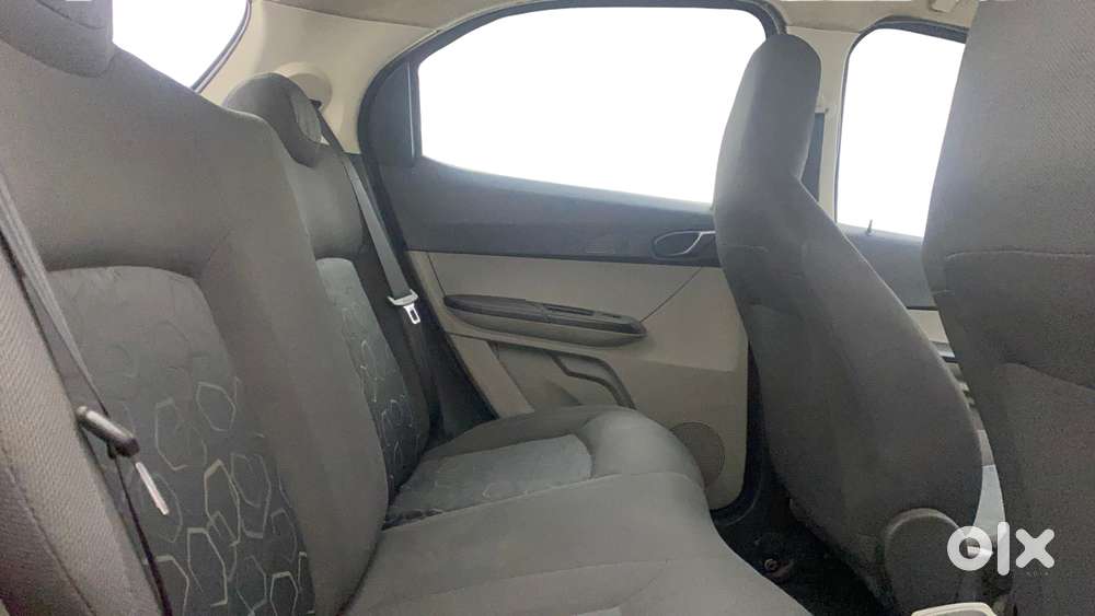 Tata Tiago 1.2 Revotron Xta, 2017, Petrol