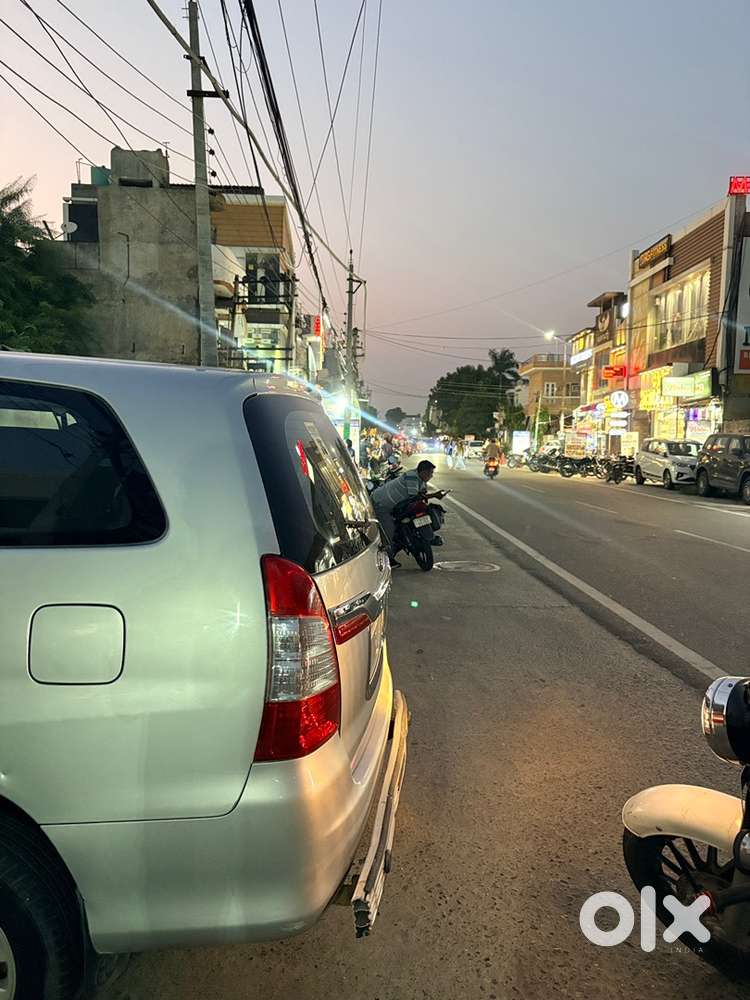 Toyota Innova Diesel 2014 Top Model