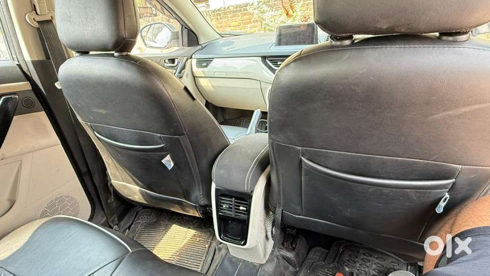 Single Hand Driven , All Showroom Track