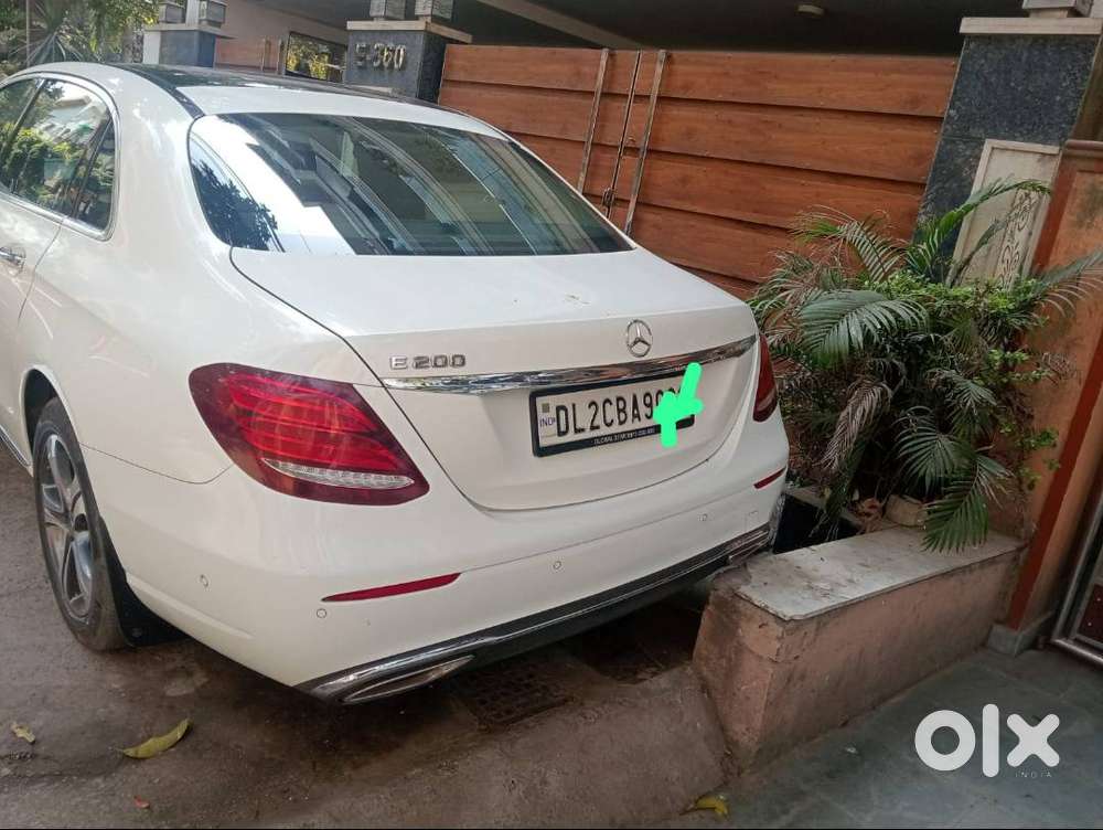 E200 Petrol White Mercedes 2019/dl No. With S Class Grill In Front