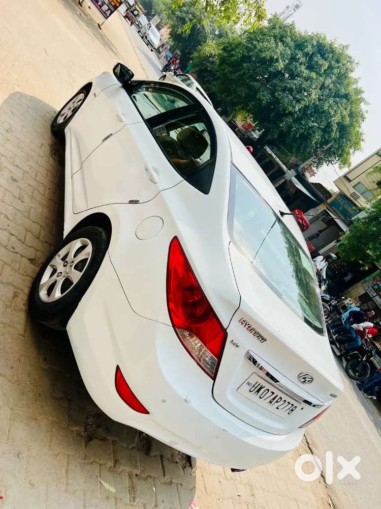 Hyundai Verna 2012