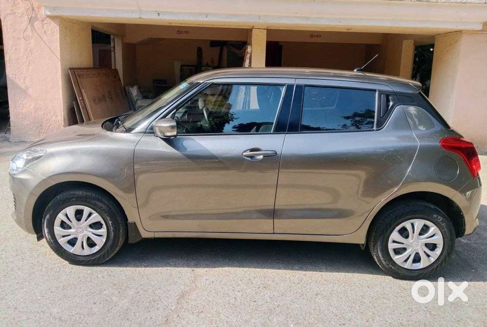 Maruti Suzuki Swift Vxi + Manual, 2022, Petrol