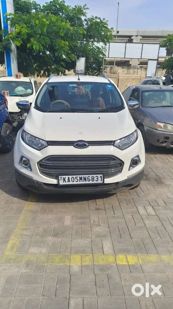 We'll Maintained:ford Ecosport 2013 Petrol