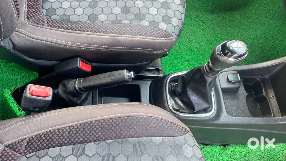 Renault Kwid 1.0 Rxt (o), 2018, Petrol