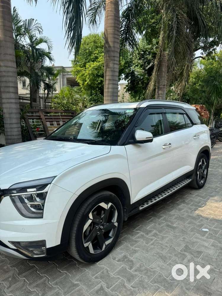 Hyundai Alcazar 2022 End Month Diesel Well Maintained