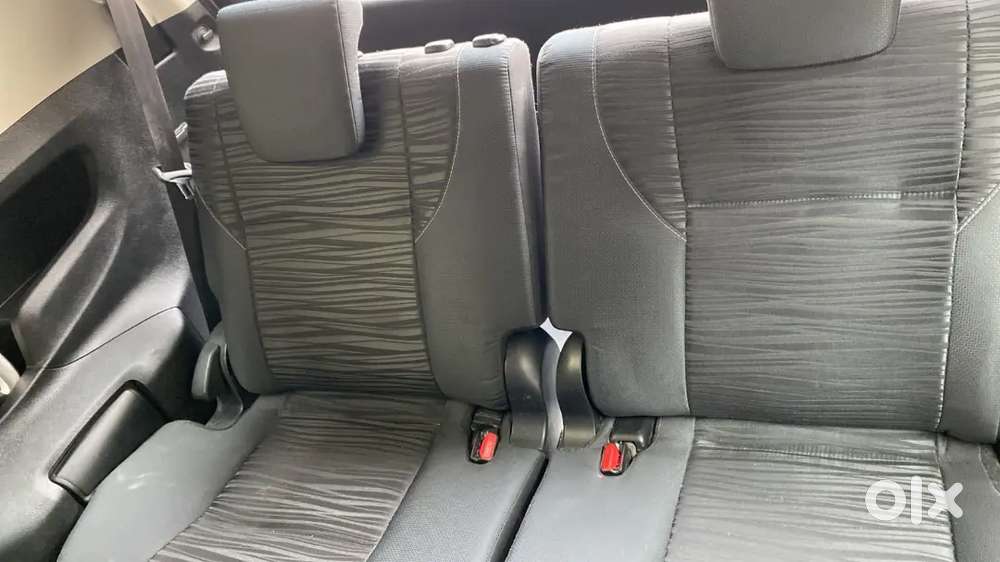 Toyota Innova Crysta 2.4 V 2016