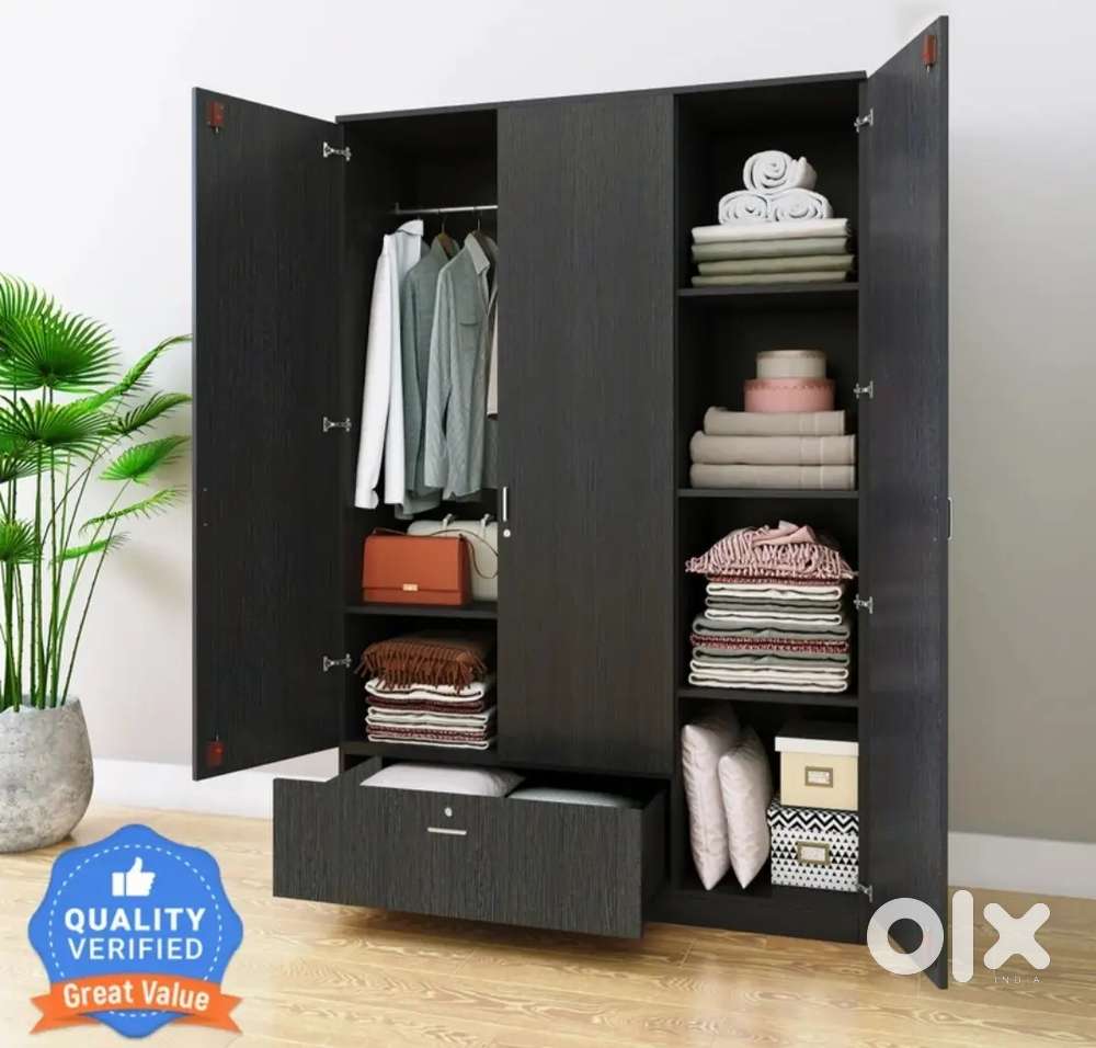 Wood Wardrobe - Buy & Sell Used Beds & Wardrobes in India | OLX