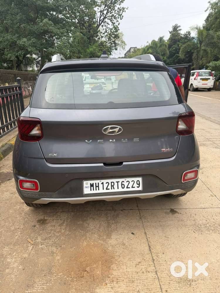Hyundai Venue Petrol 2019
