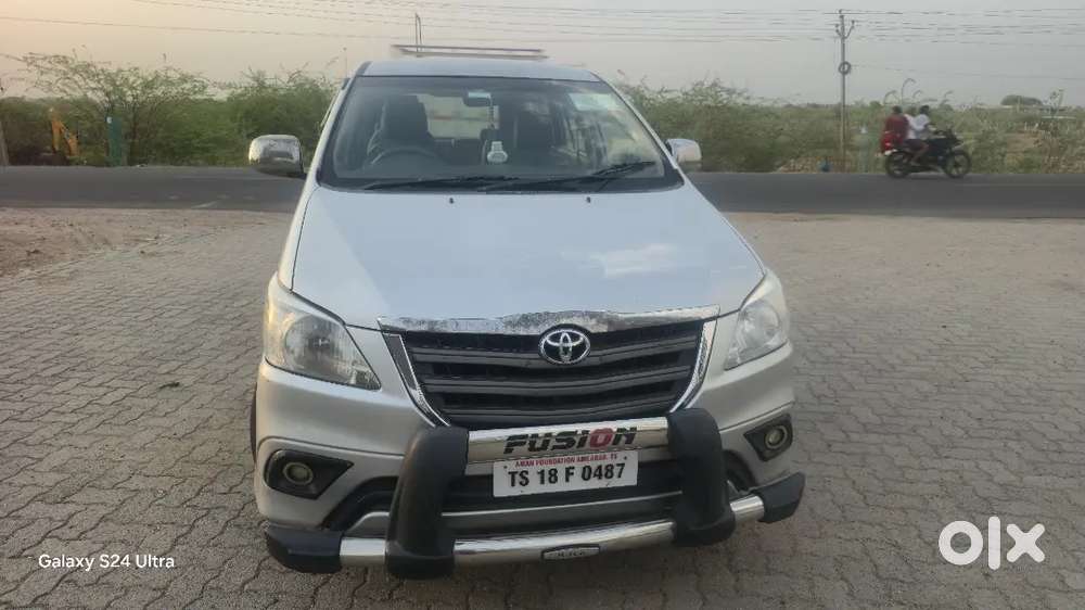 Toyota Innova 2013 Diesel 295000 Km Driven