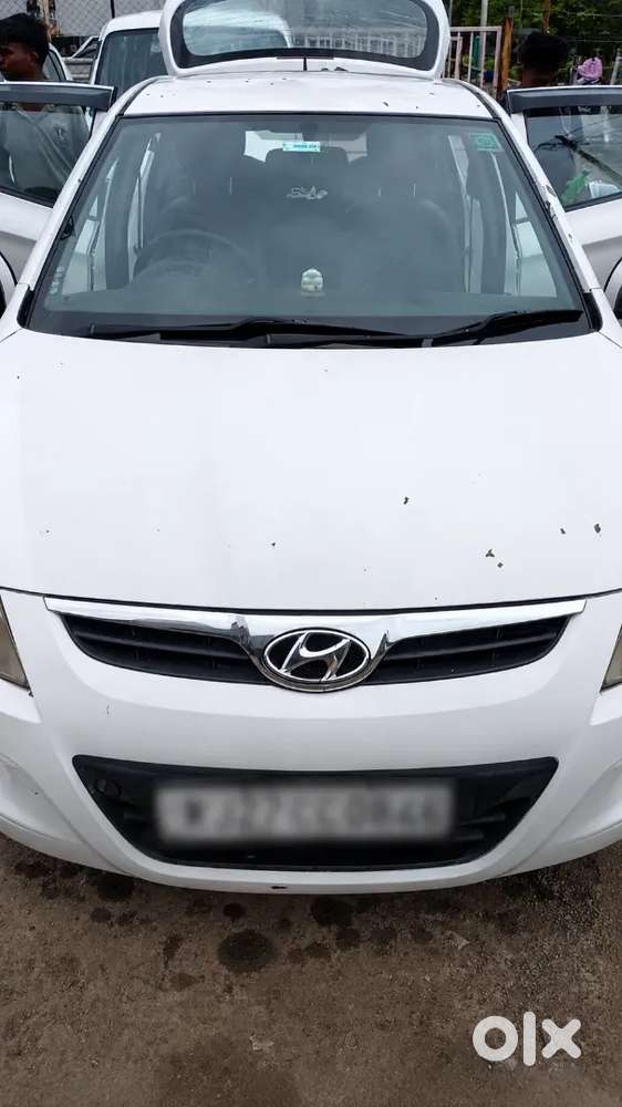 Hyundai I20 Magna Opt 2012 Car