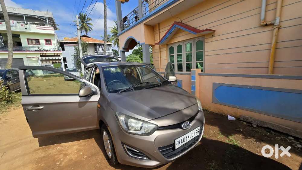 Hyundai I20 Magna Petrol 2012