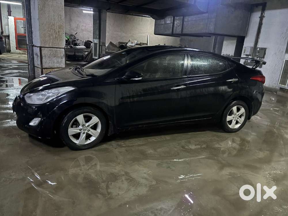 Hyundai New Elantra Petrol 2013