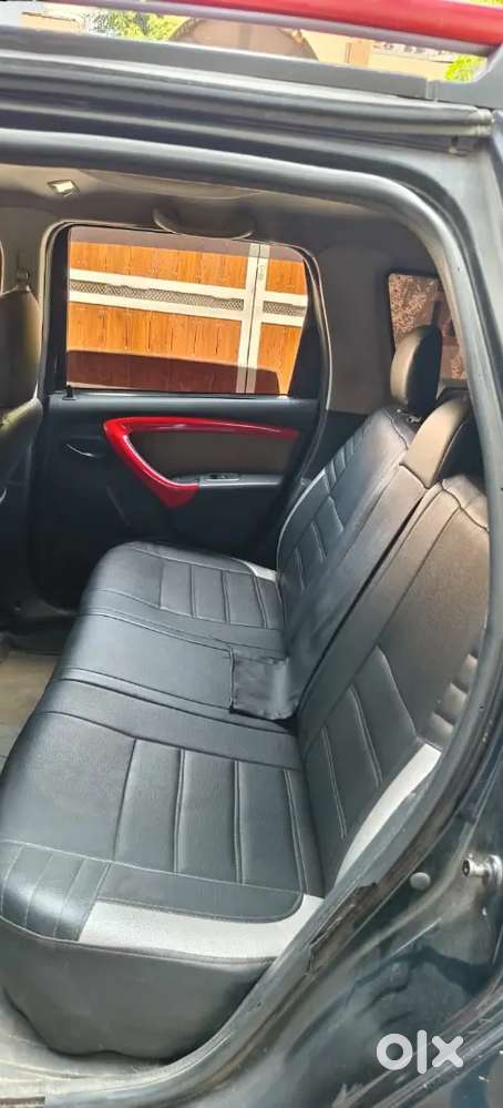 Alloy Wheel 
Touch Screen 
Power Steering 
Power Window 
Central Lock