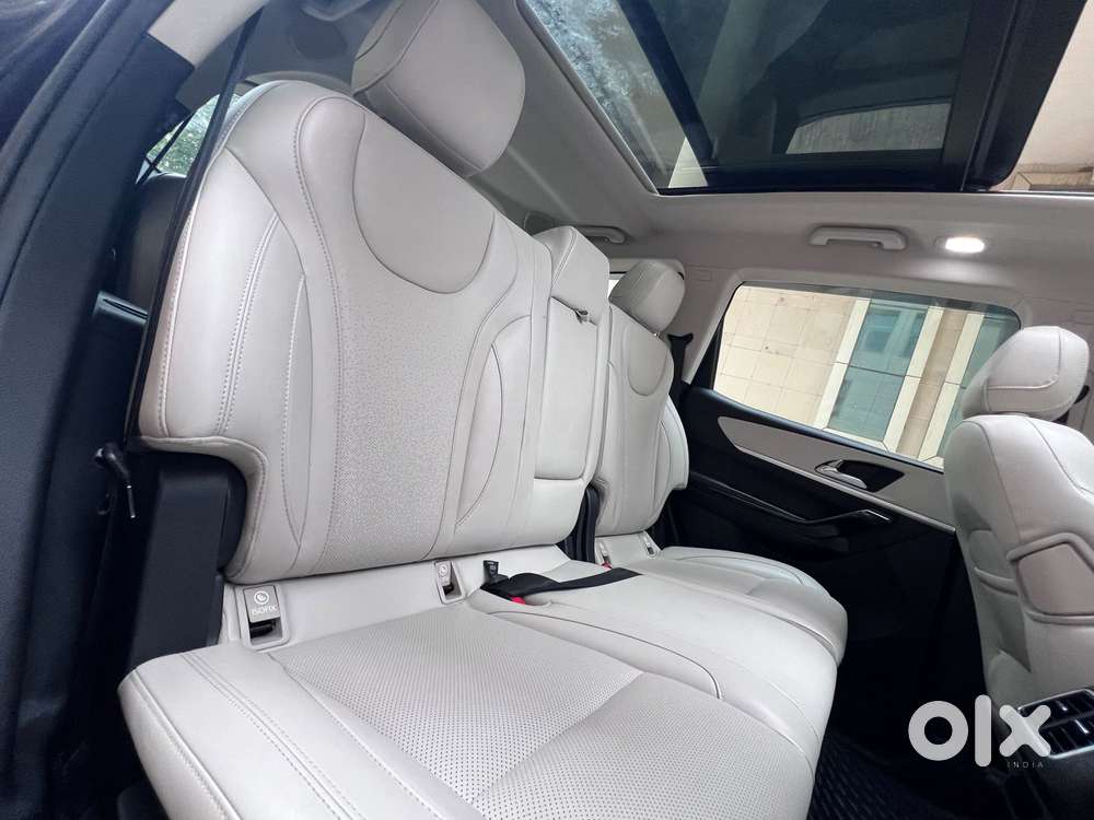 Mahindra Xuv700 2.2 Ax 7 Diesel At Str Awd, 2023, Diesel