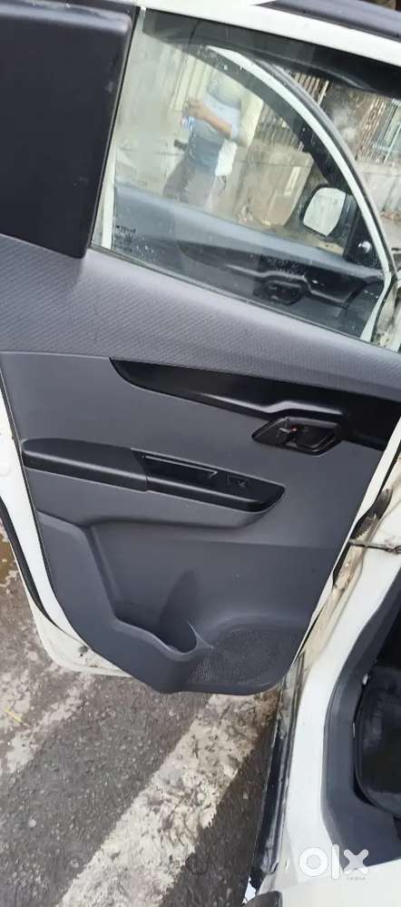 Mahindra Kuv 100 2018 Cng Not On Paper