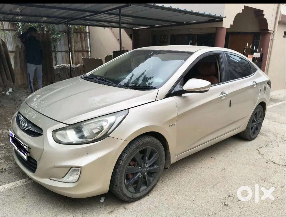 Hyundai Fluidic Verna 2012