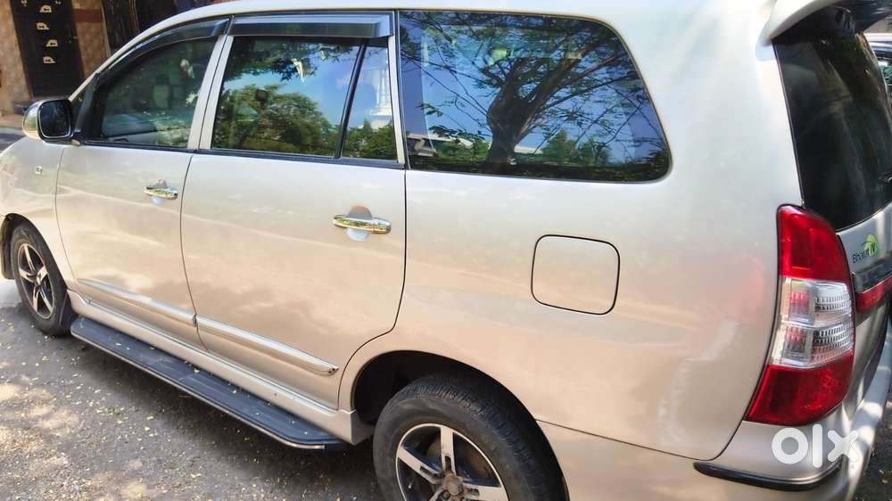 Toyota Innova 2.5 G (diesel) 8 Seater, 2015, Diesel