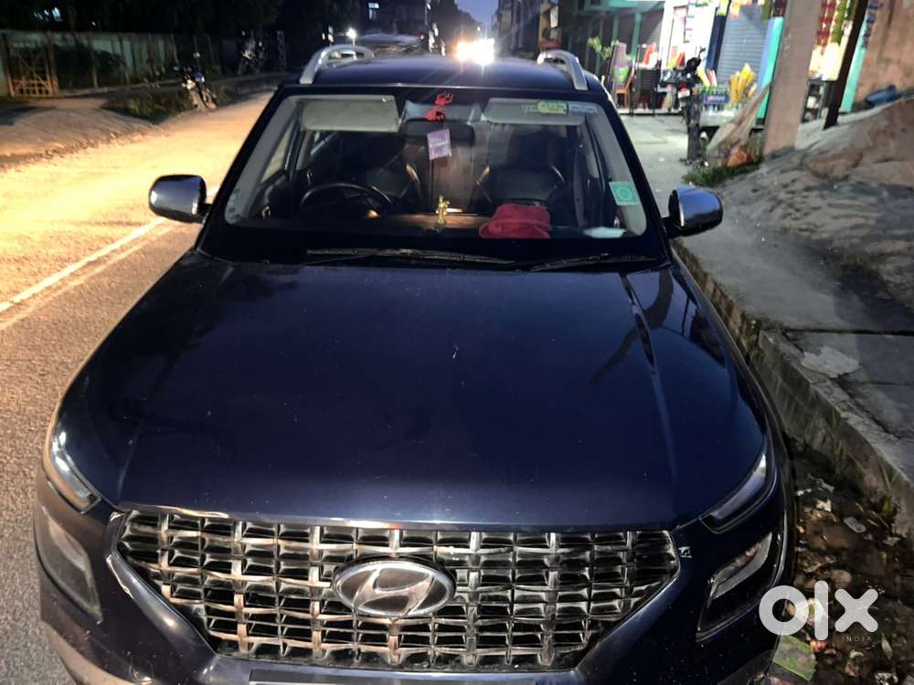 Hyundai Venue 2021 Petrol Well Maintained