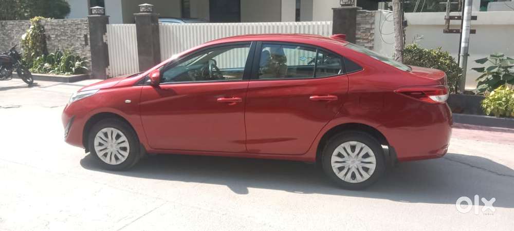 Toyota Yaris J Cvt, 2019, Petrol