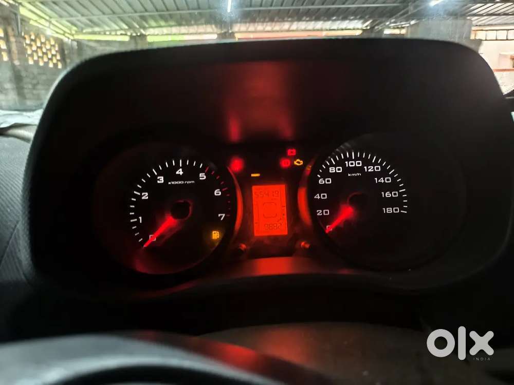 7 Seater Car Main Condition Mahindra Tuv 300