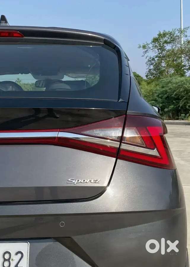 Hyundai I20 Sportz 1.2 Ivt Dual Tone, 2023