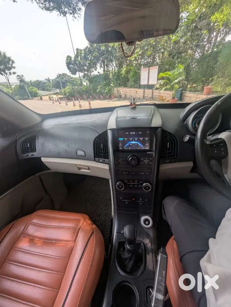 Mahindra Xuv500 2016 Diesel, Push Start,and Sunroof