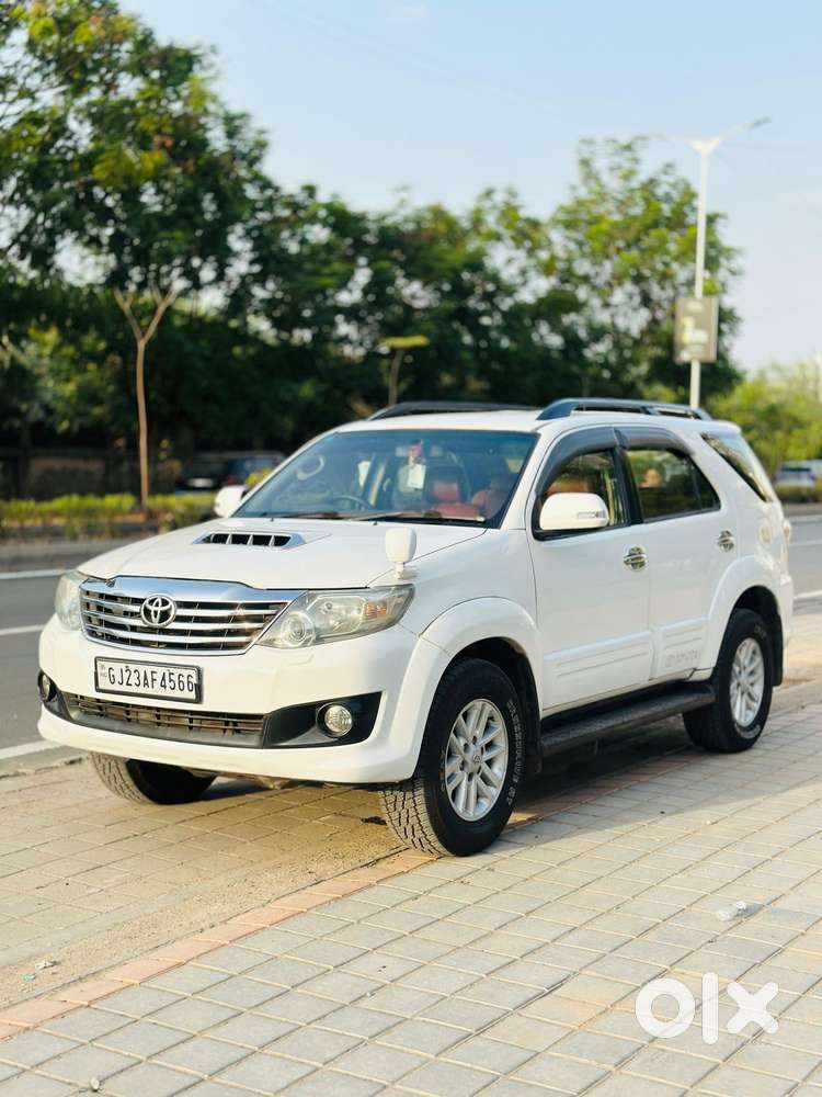 Toyota Fortuner 3.0 4x4 Manual, 2012, Diesel
