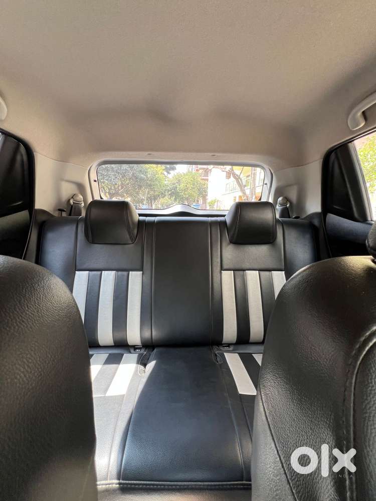 Maruti Suzuki Swift Vxi + Manual, 2018, Petrol