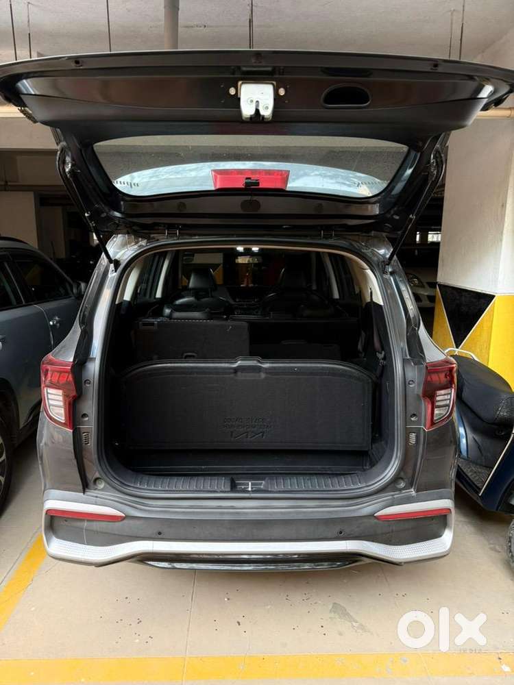 Kia Carens Petrol 2023