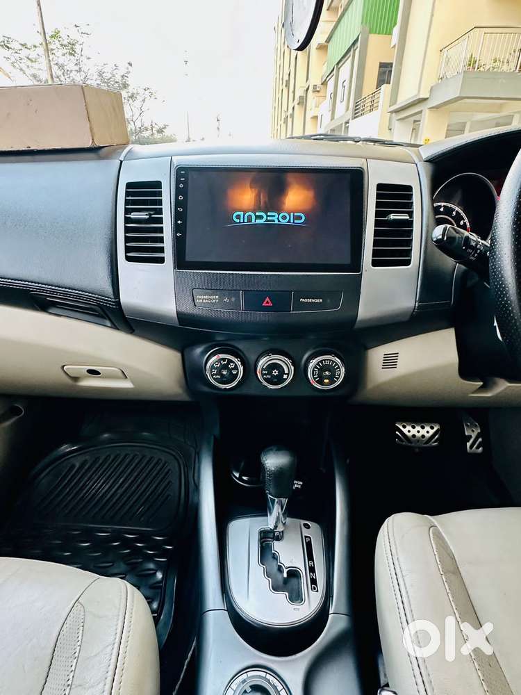 Mitsubishi Outlander 2.4 Cvt, 2011, Petrol