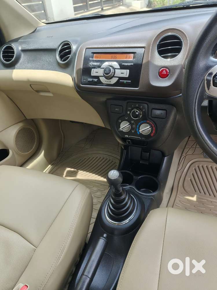 Honda Brio V Mt, 2012, Petrol